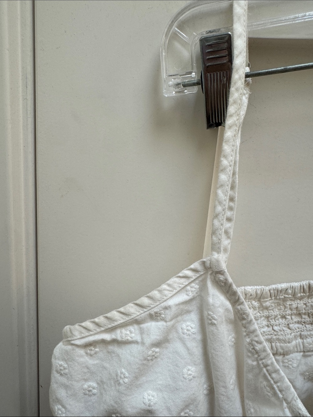 Brandy Melville White Floral Button Front Tank - Picture 5 of 5